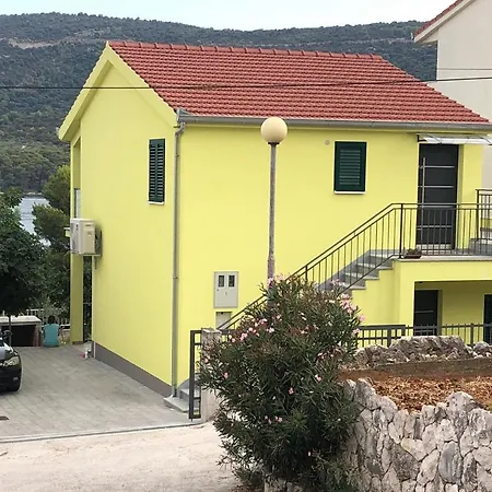 Seaside With A Swimming Pool Poljica, Trogir - 18634 Appartamento